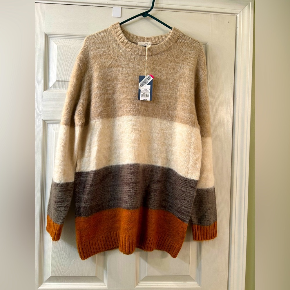 Tricolor sweater